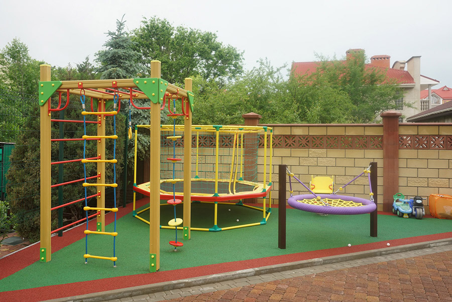 Новая детская площадка в коттедже Золотой Лев