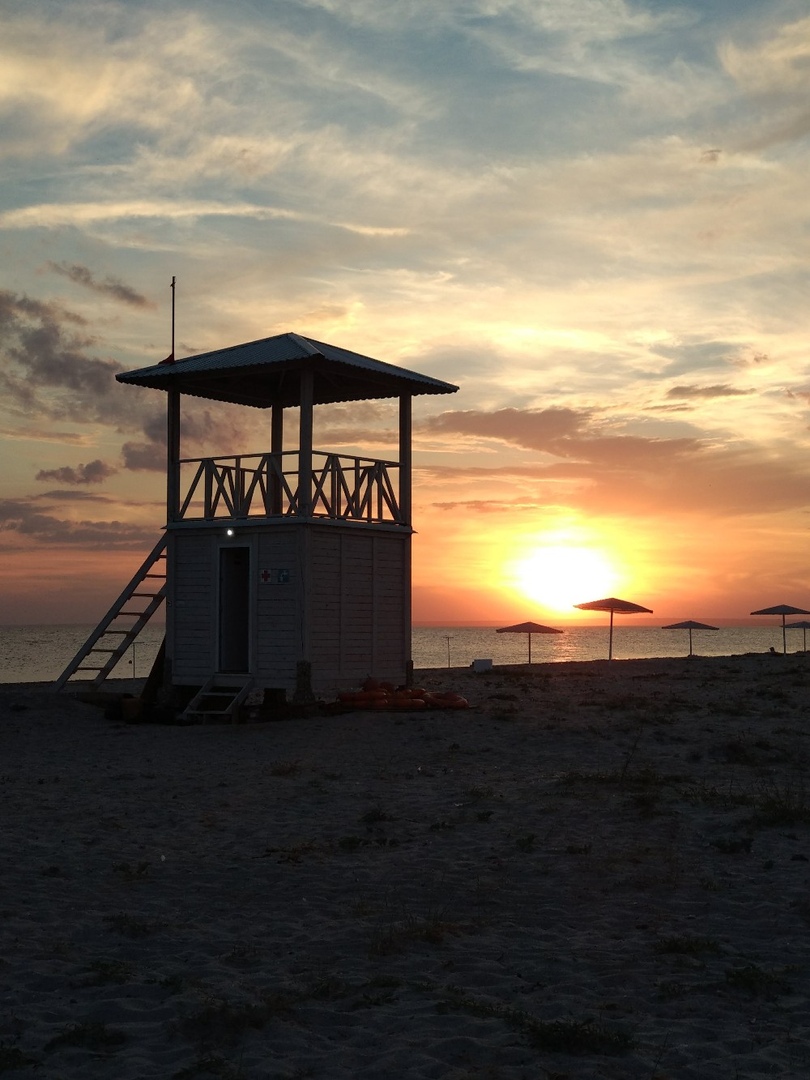 Отдых на Западном берегу Крыма вечером фото