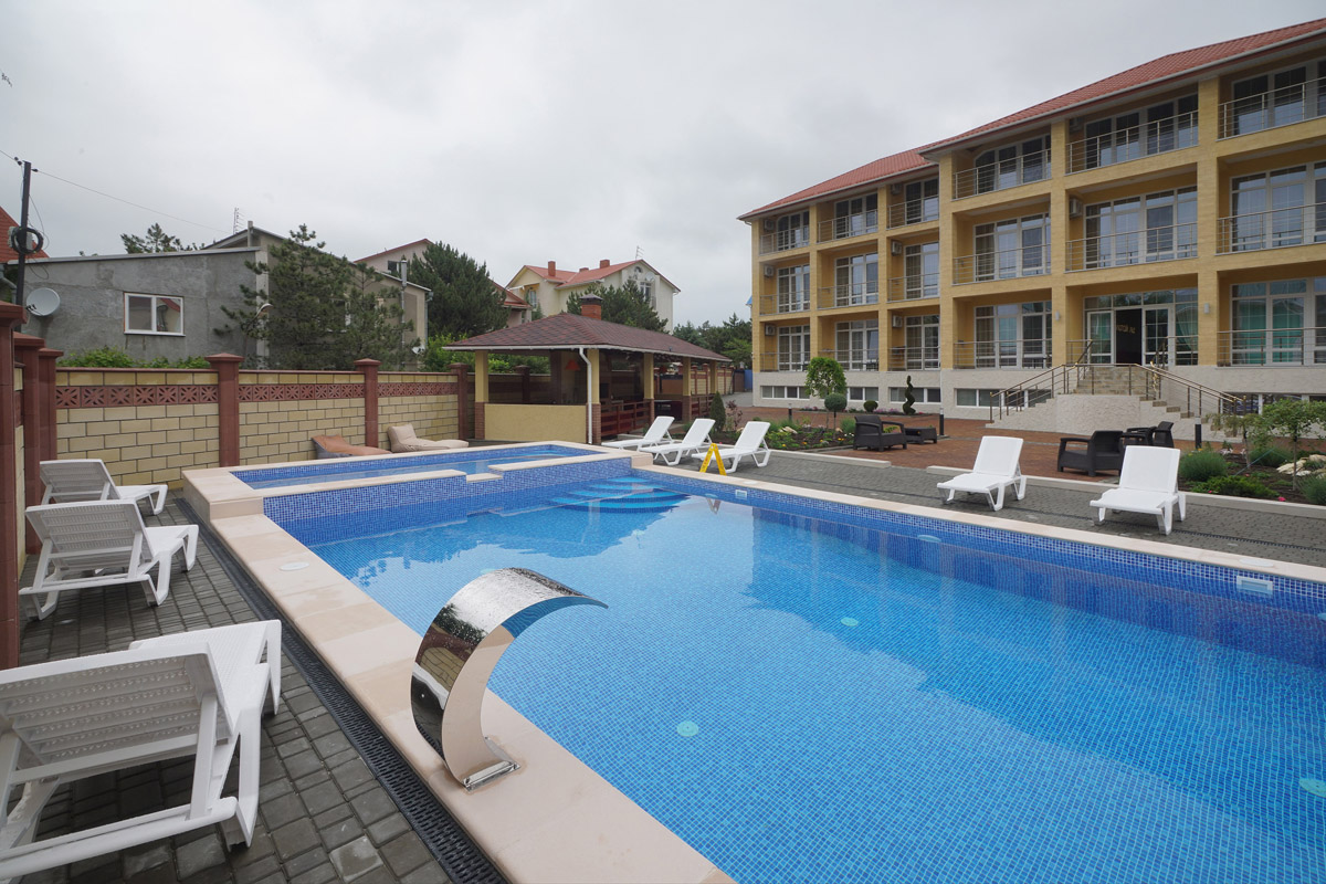 отдых в Песчаном с бассейном цены фото